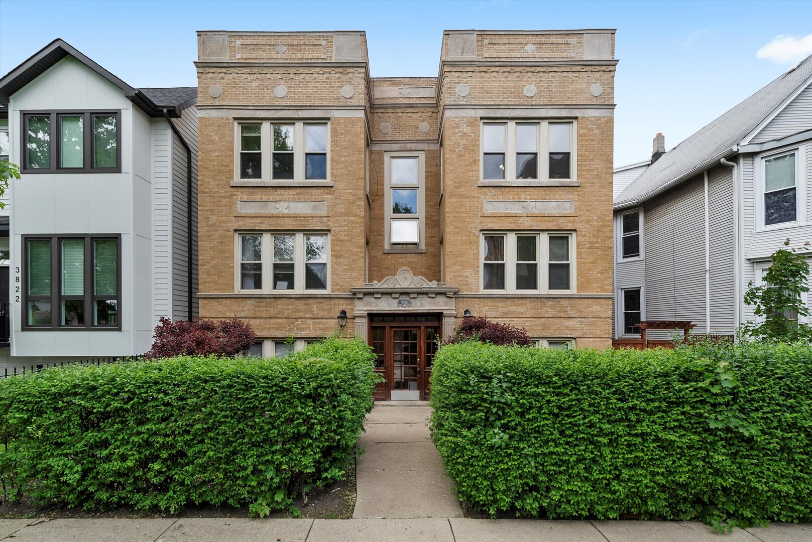 3826 N Troy St #2N