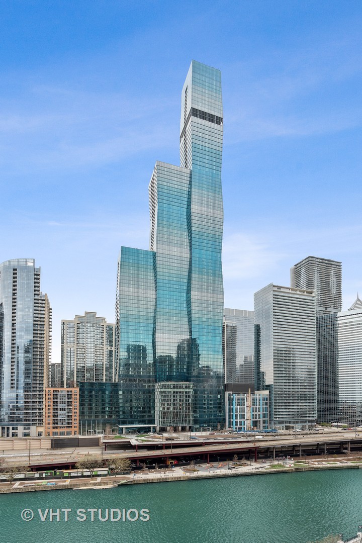 363 E Wacker Dr #7501