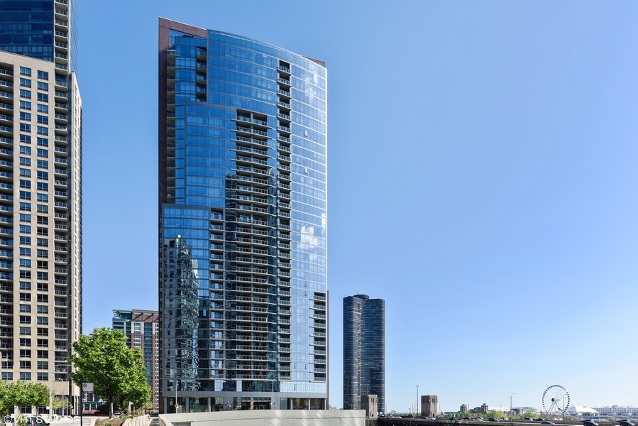 450 E Waterside Dr #1606