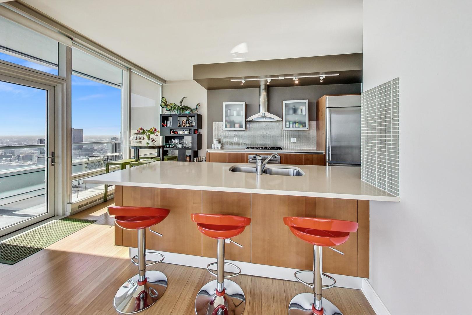 340 E Randolph St #4901 Chicago, IL 60601