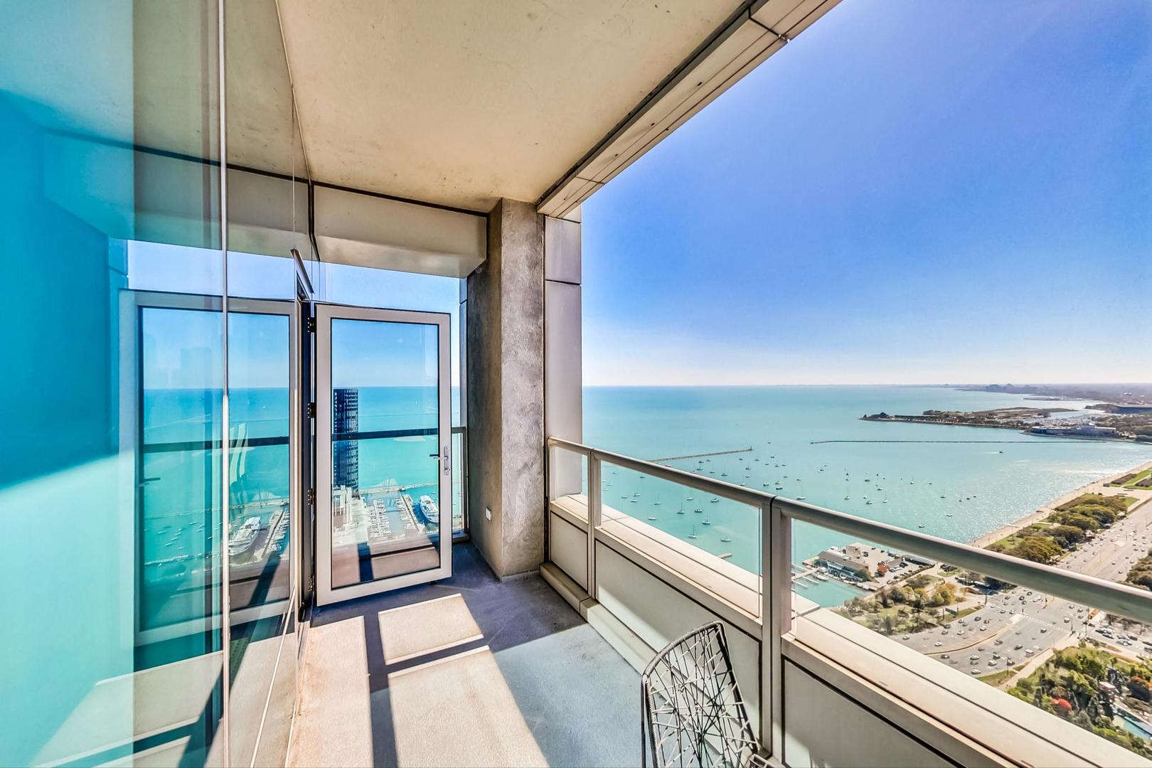 340 E Randolph St #4901 Chicago, IL 60601