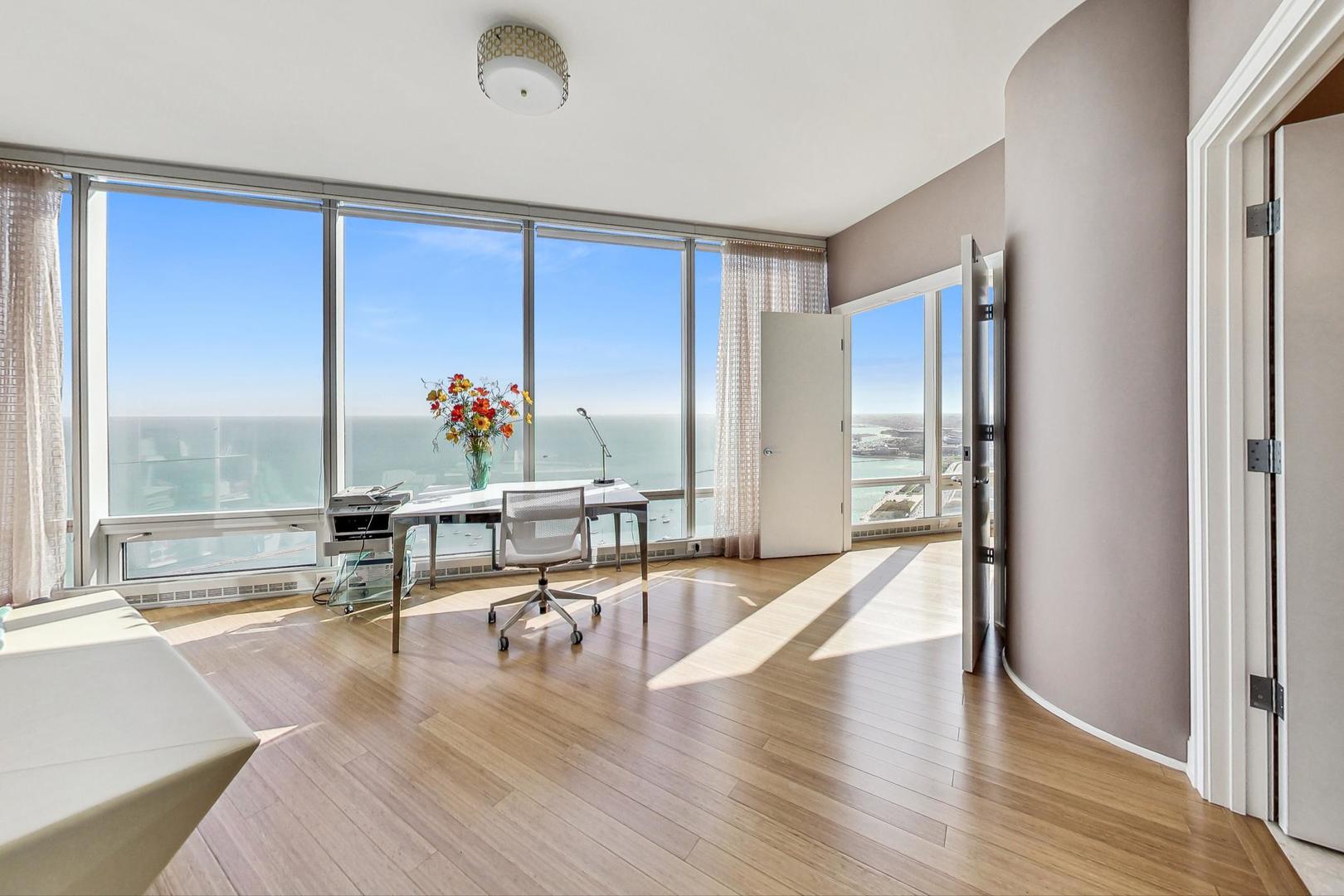 340 E Randolph St #4901 Chicago, IL 60601