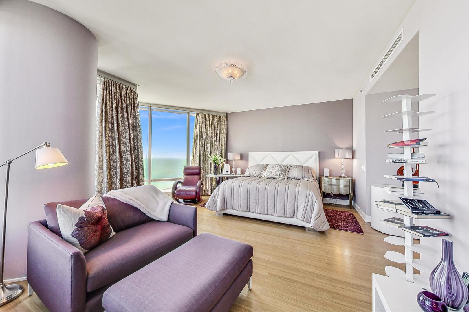 340 E Randolph St #4901 Chicago, IL 60601