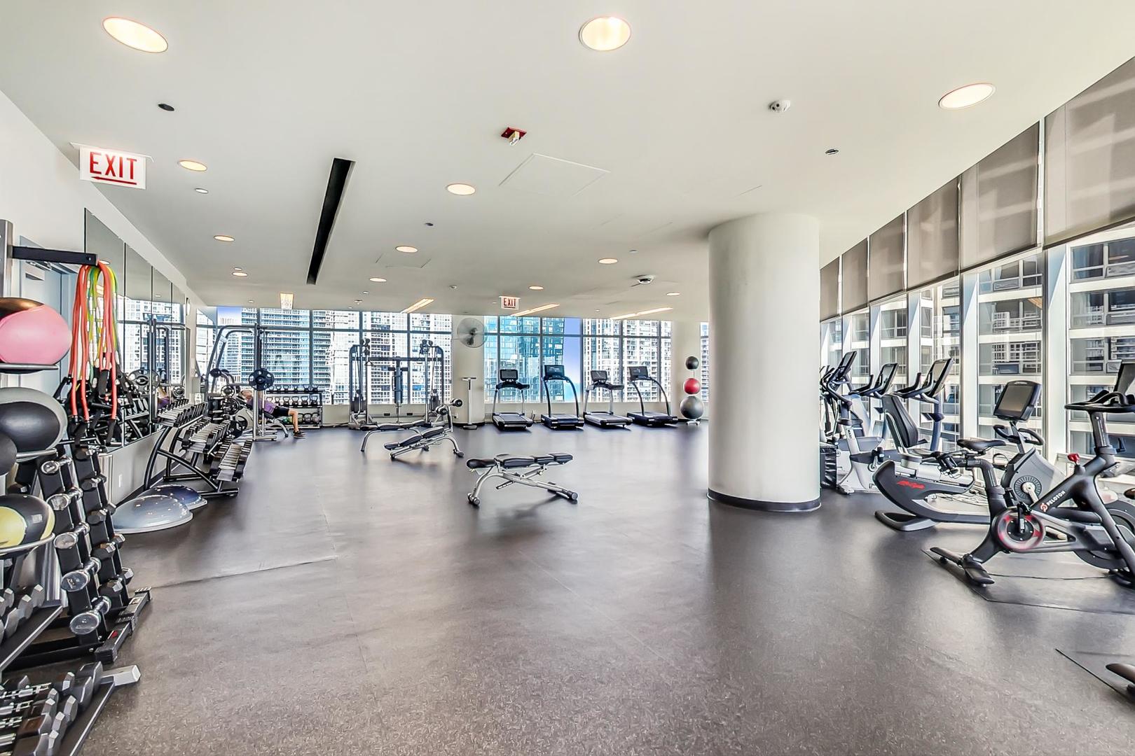 340 E Randolph St #4901 Chicago, IL 60601