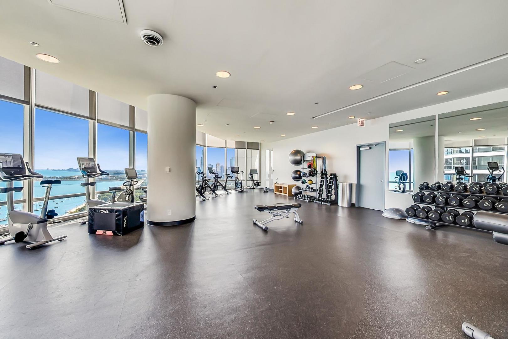 340 E Randolph St #4901 Chicago, IL 60601