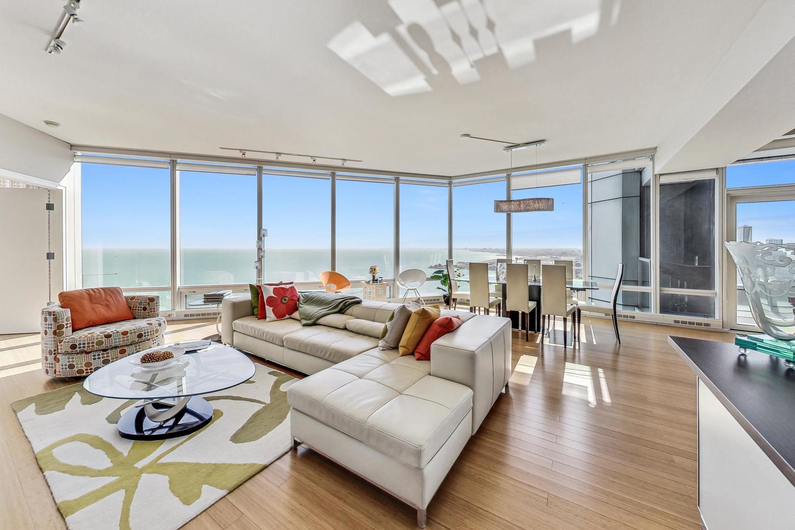 340 E Randolph St #4901 Chicago, IL 60601