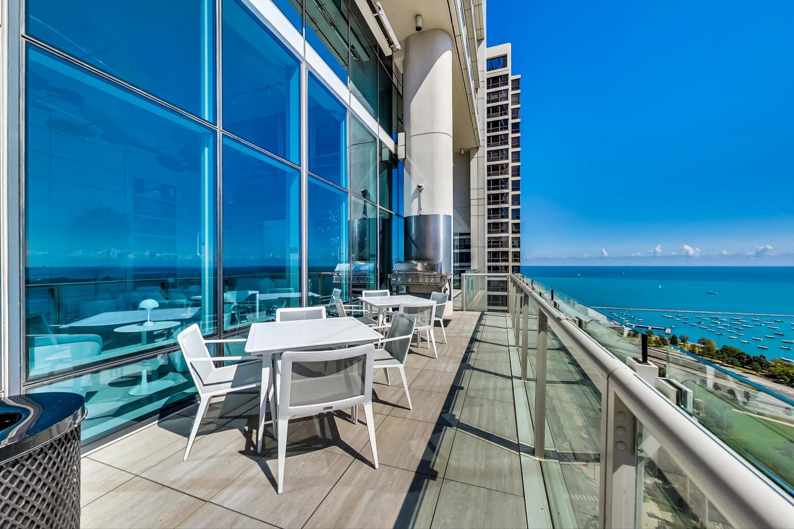 340 E Randolph St #4901 Chicago, IL 60601