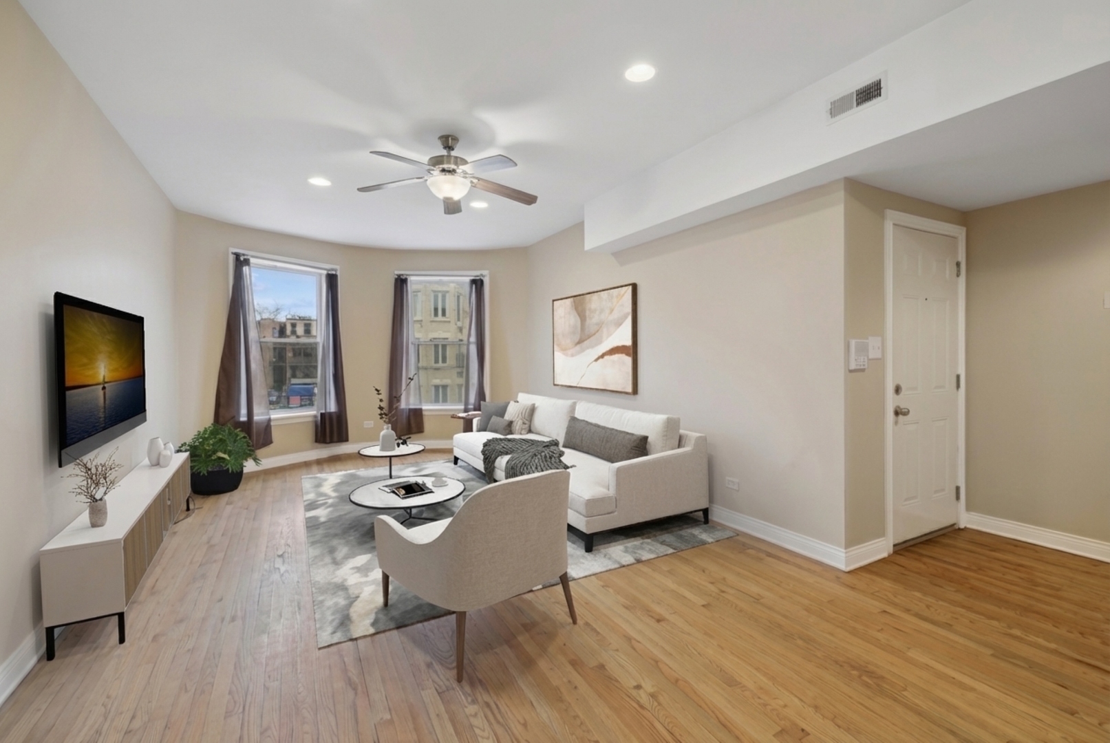 4522 S Calumet Ave Chicago, IL 60653