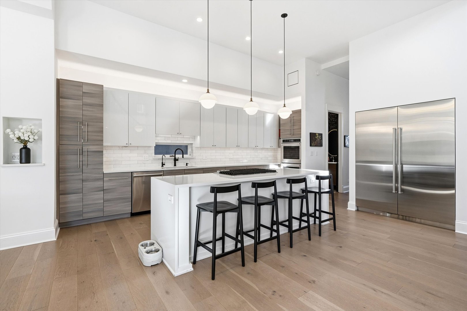 1936 N Wilmot Ave Chicago, IL 60647