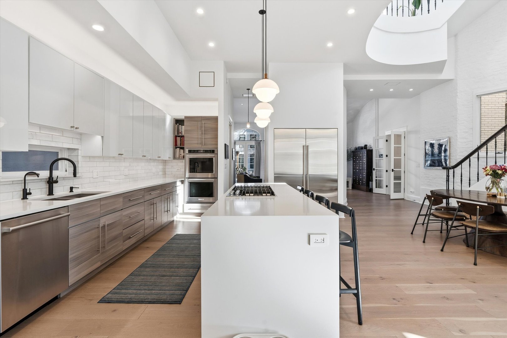 1936 N Wilmot Ave Chicago, IL 60647