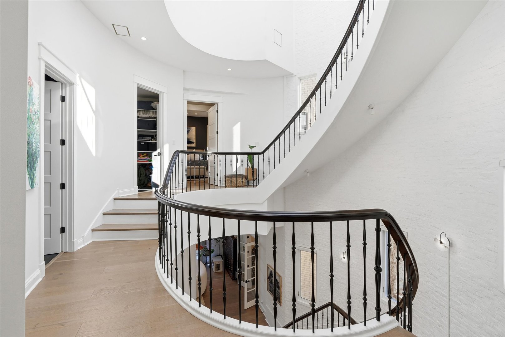 1936 N Wilmot Ave Chicago, IL 60647