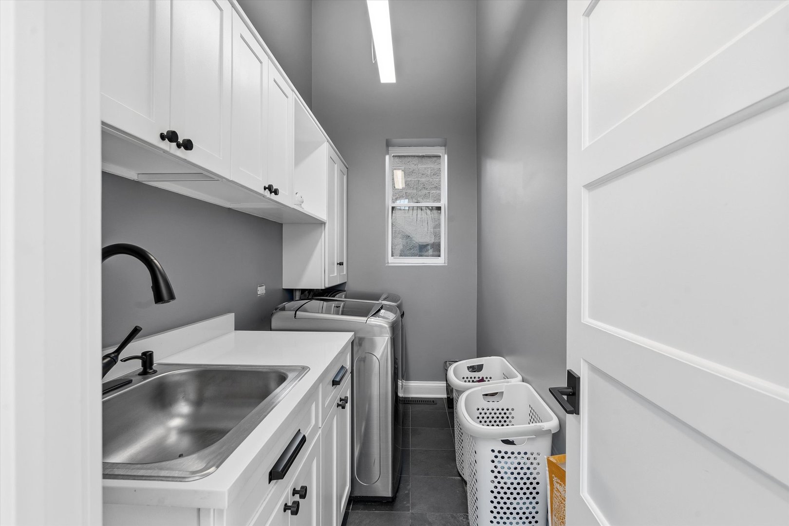 1936 N Wilmot Ave Chicago, IL 60647