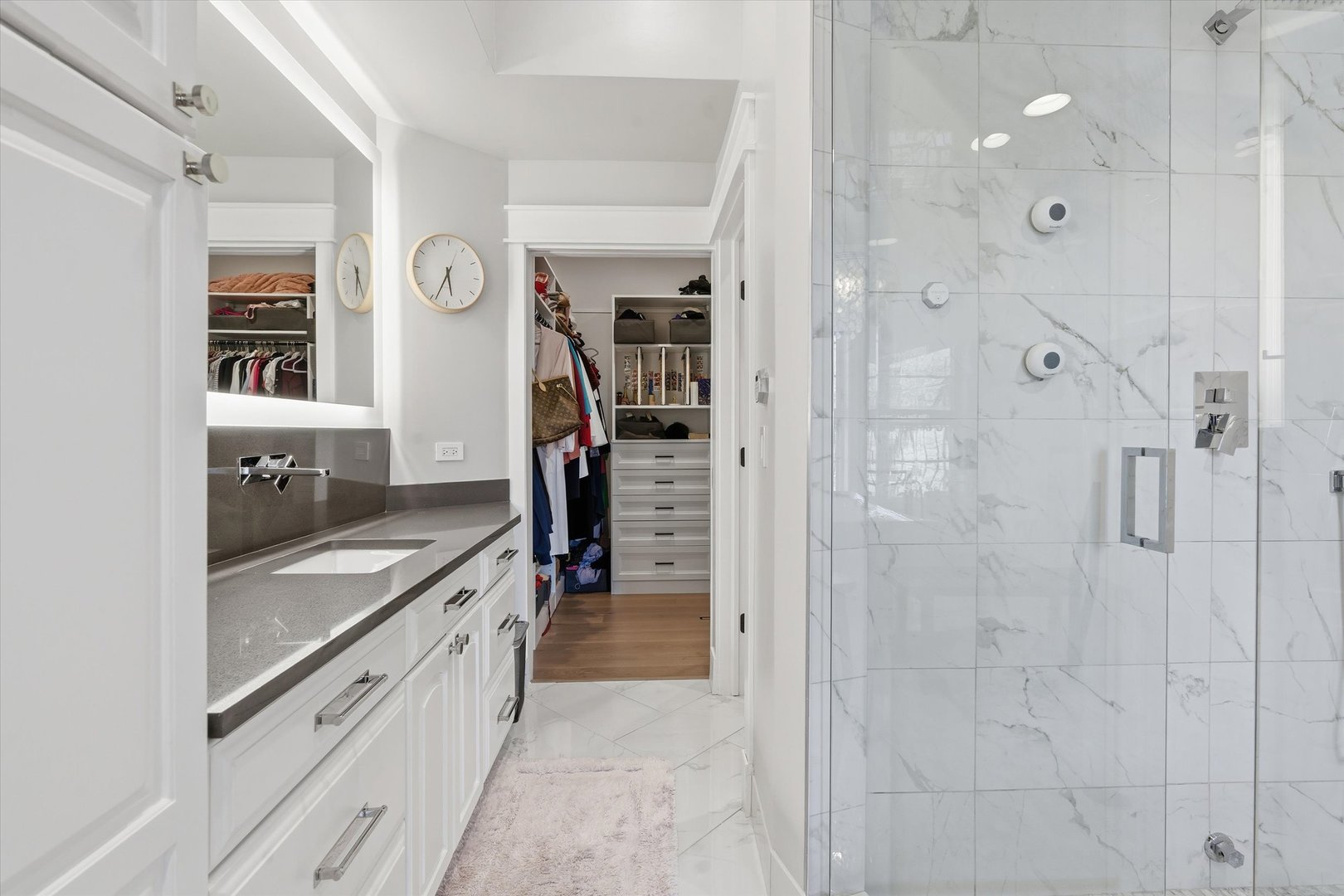 1936 N Wilmot Ave Chicago, IL 60647