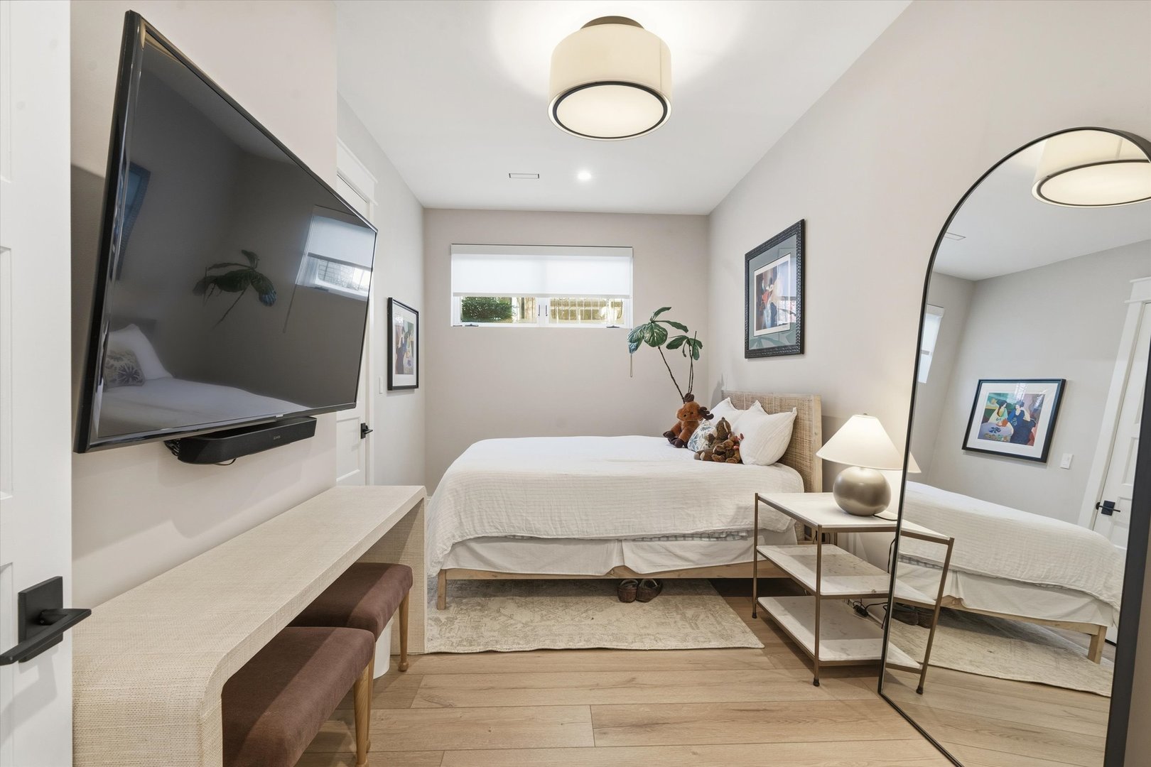 1936 N Wilmot Ave Chicago, IL 60647