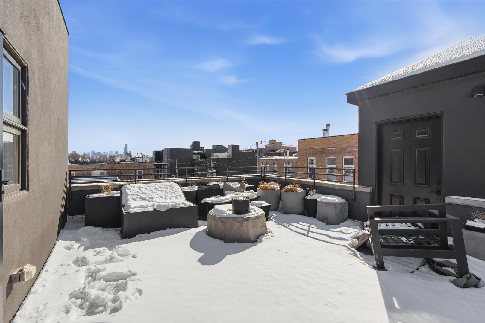 1936 N Wilmot Ave Chicago, IL 60647