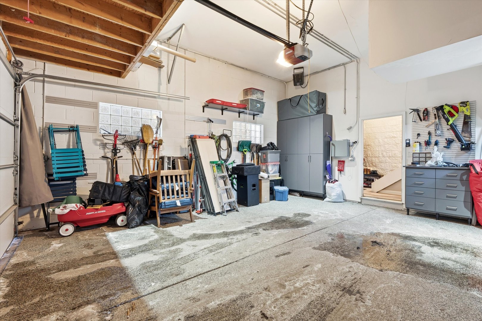 1936 N Wilmot Ave Chicago, IL 60647