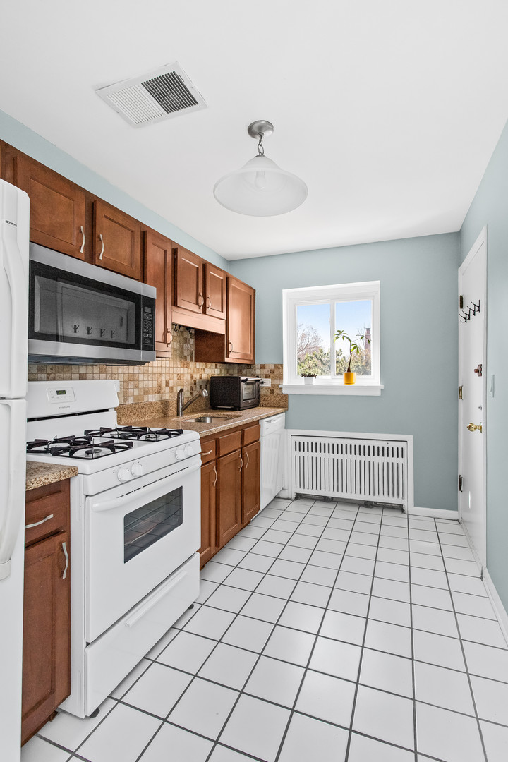 524 Michigan Ave #3S Evanston, IL 60202