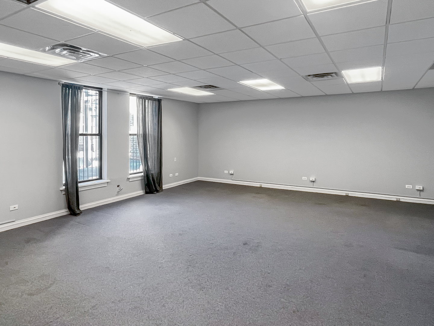 105 N Oak Park Ave #1C Oak Park, IL 60301