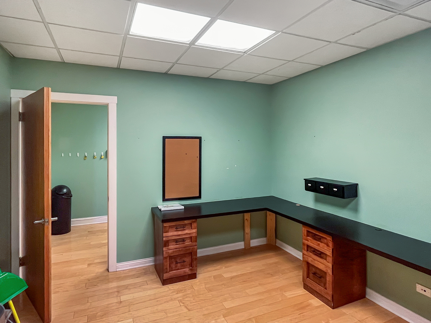 105 N Oak Park Ave #1C Oak Park, IL 60301