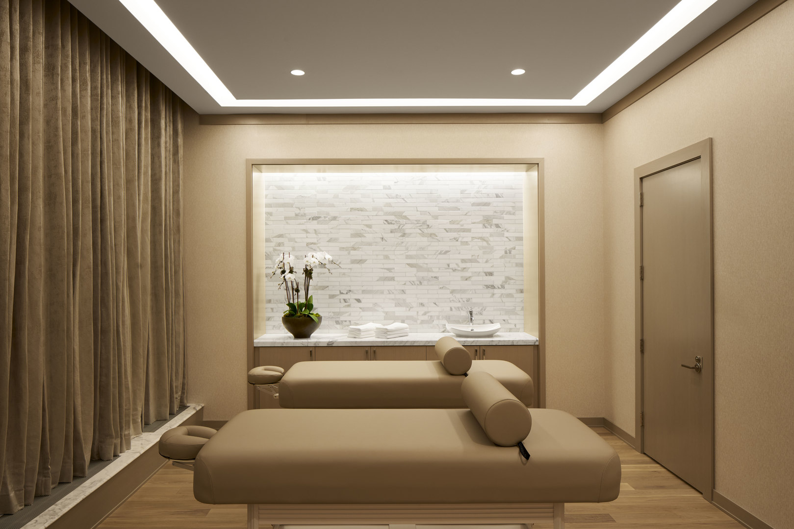 451 E Grand Ave #PH66 Chicago, IL 60611