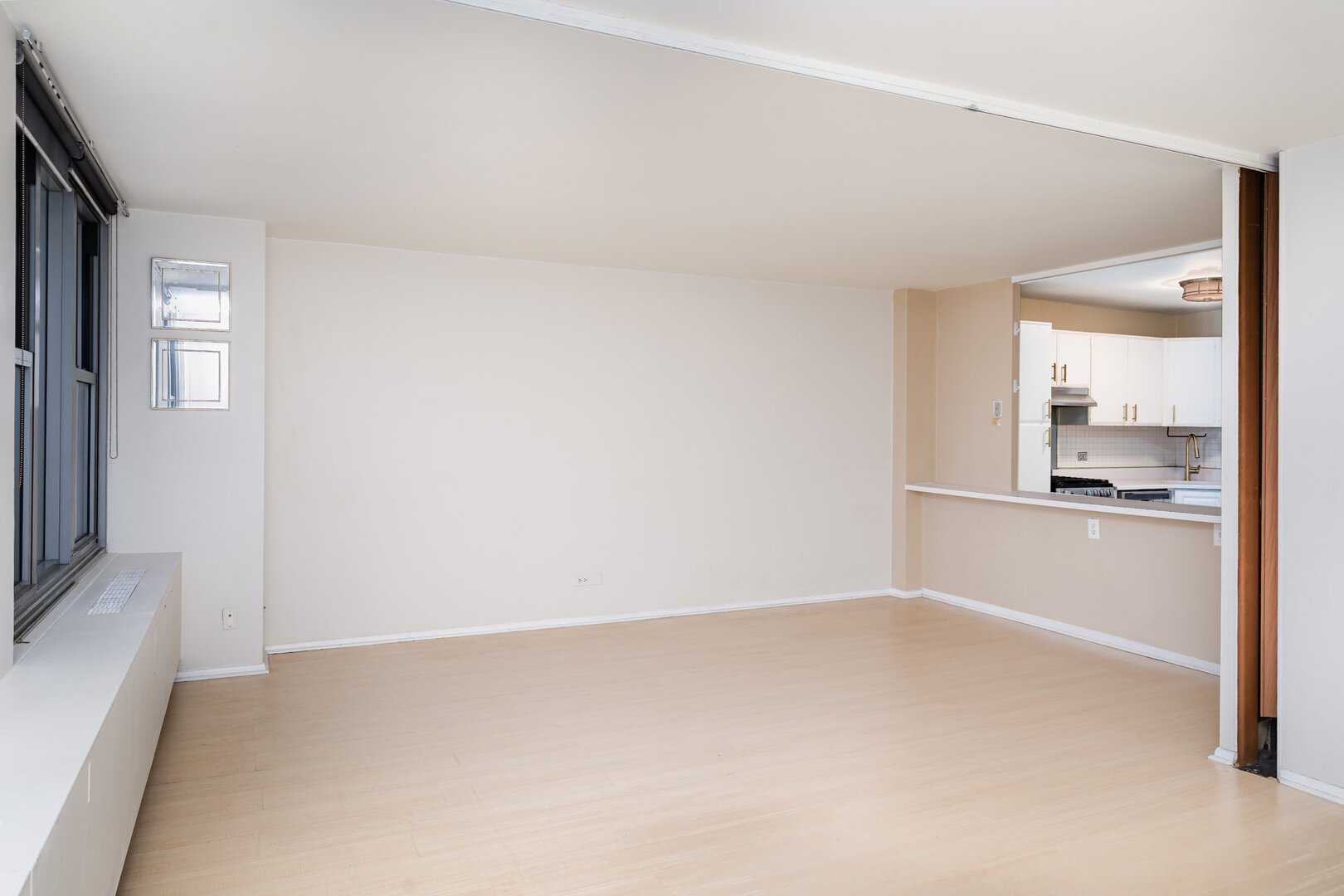 400 E RANDOLPH St #1604 Chicago, IL 60601