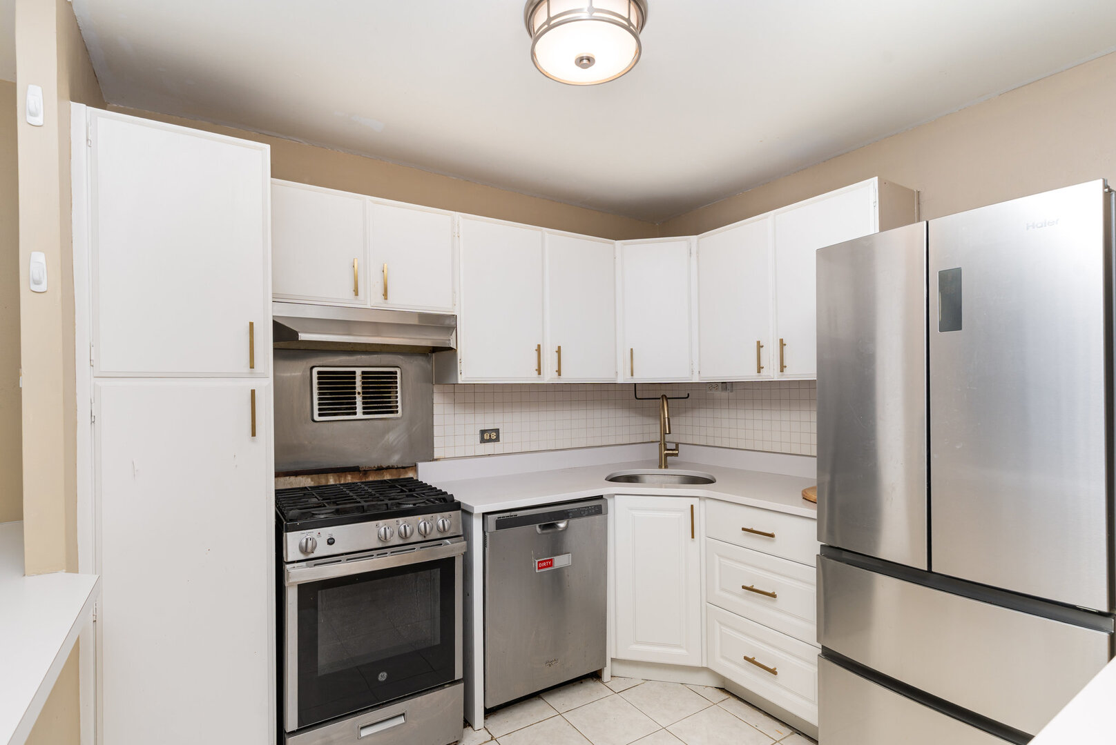 400 E RANDOLPH St #1604 Chicago, IL 60601