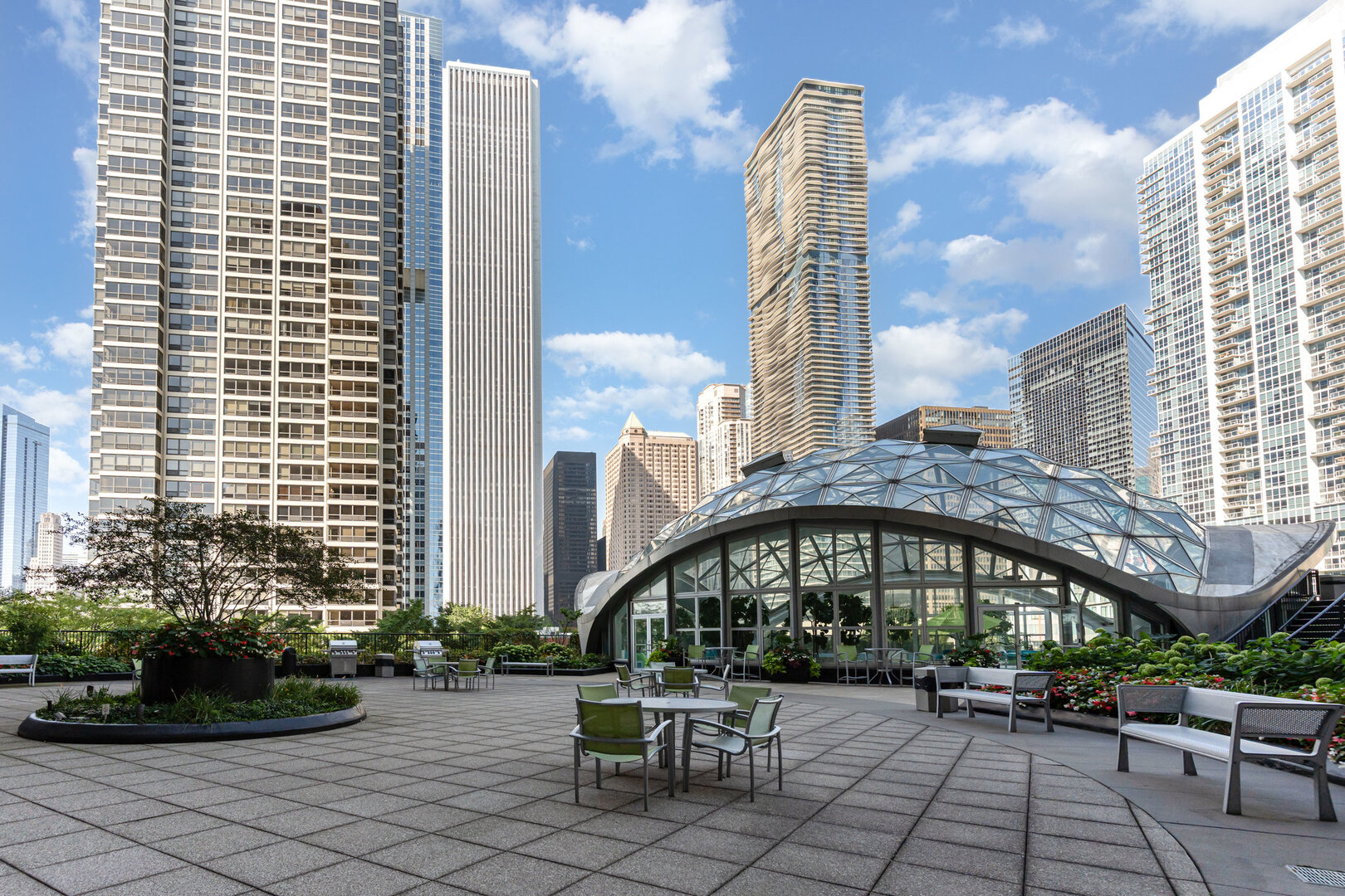 400 E RANDOLPH St #1604 Chicago, IL 60601