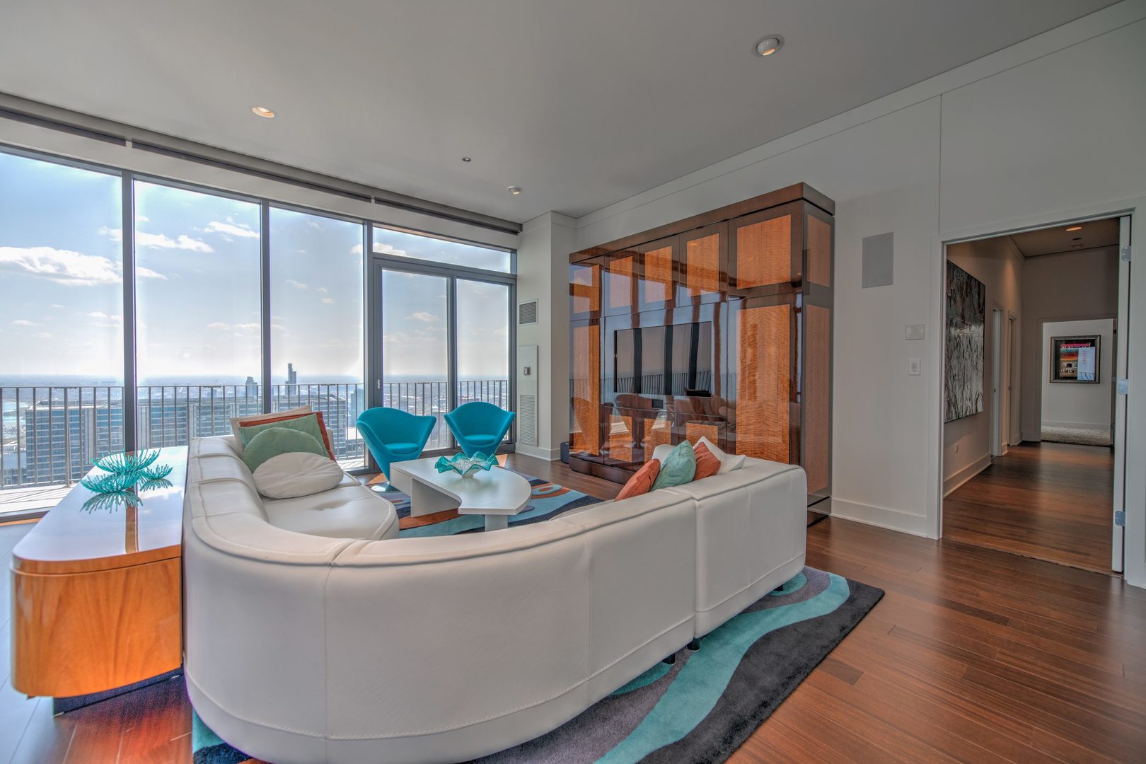 225 N Columbus Dr #8006 Chicago, IL 60601