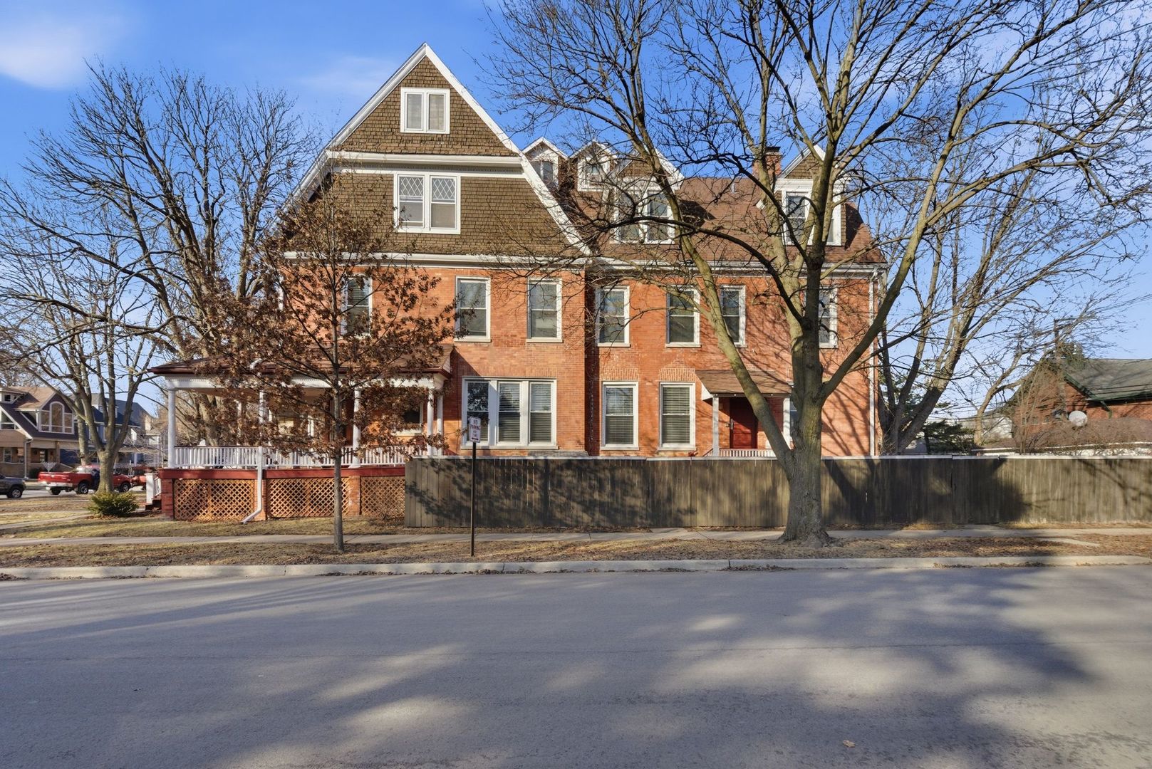 2001 Orrington Ave #2001 Evanston, IL 60201