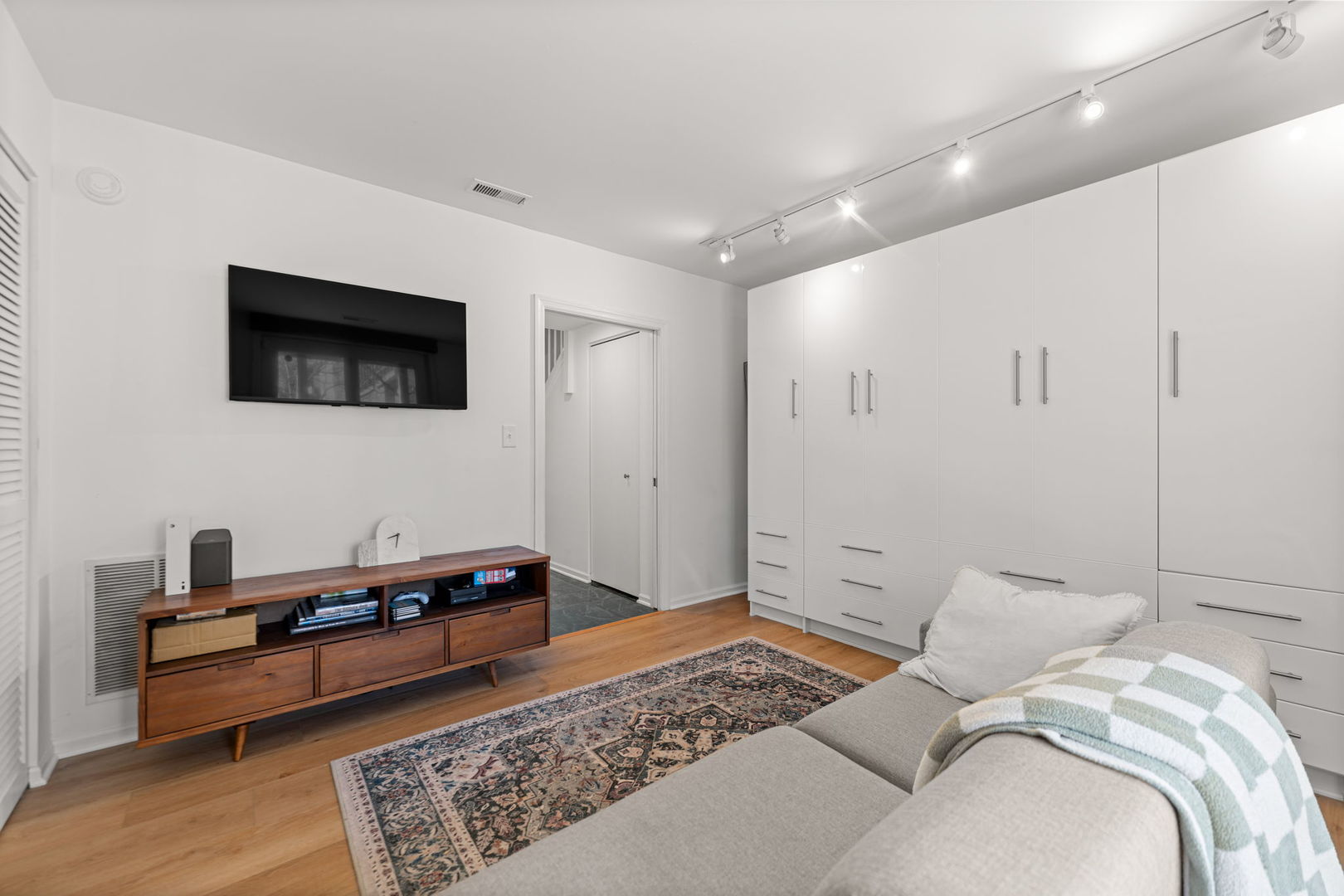 1422 S State St Chicago, IL 60605