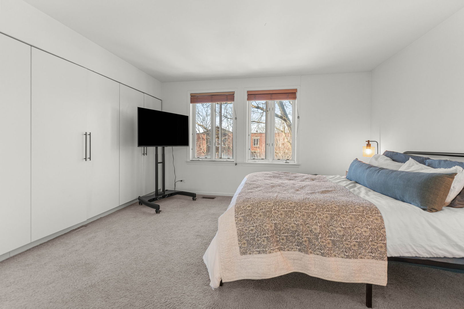 1422 S State St Chicago, IL 60605