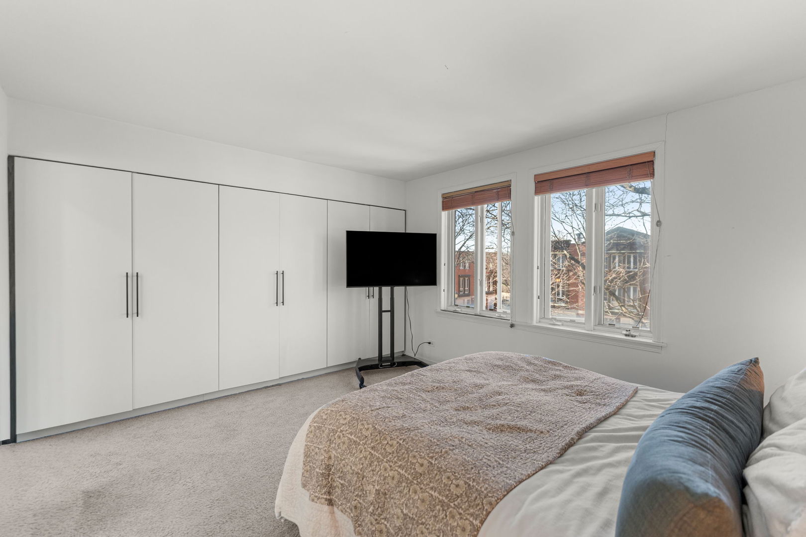 1422 S State St Chicago, IL 60605