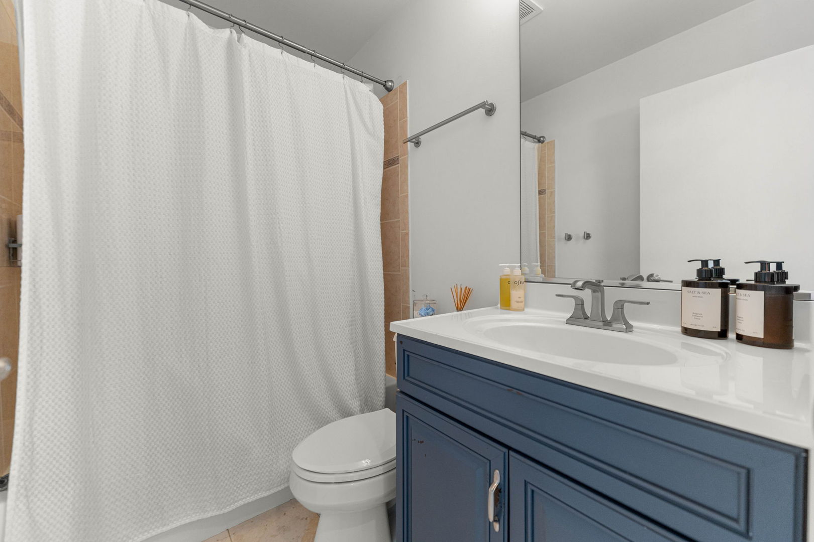 1422 S State St Chicago, IL 60605