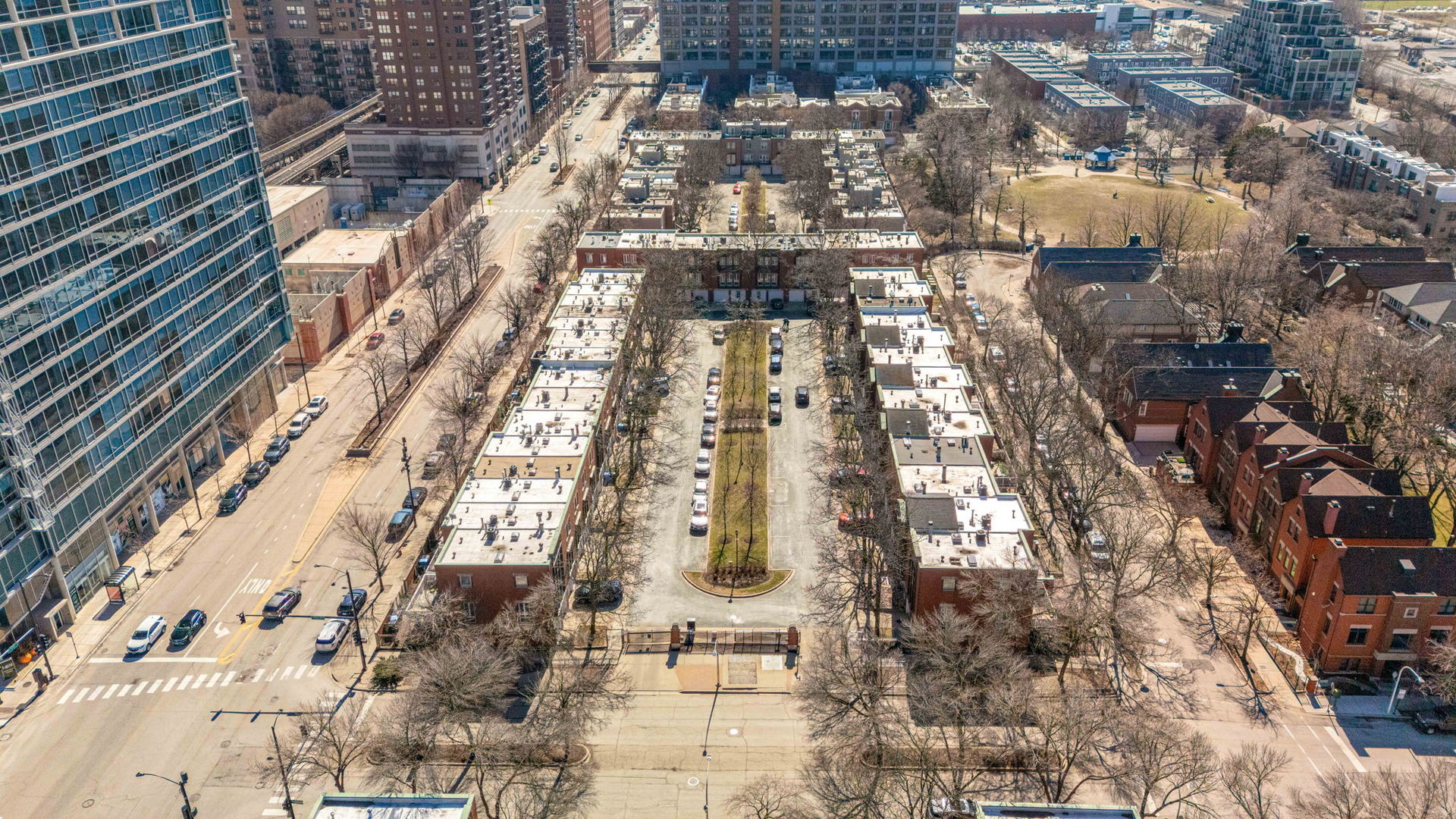 1422 S State St Chicago, IL 60605