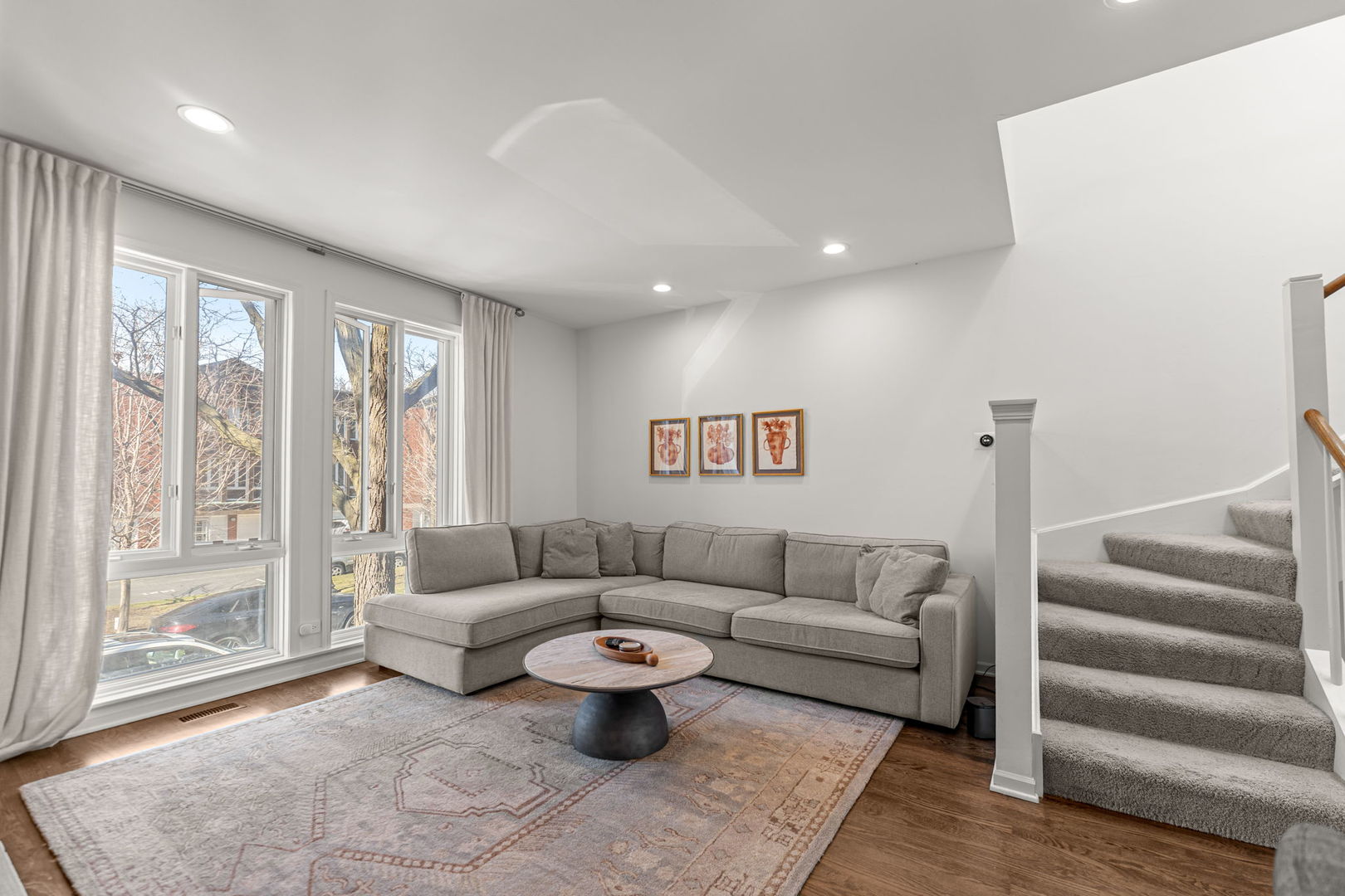 1422 S State St Chicago, IL 60605