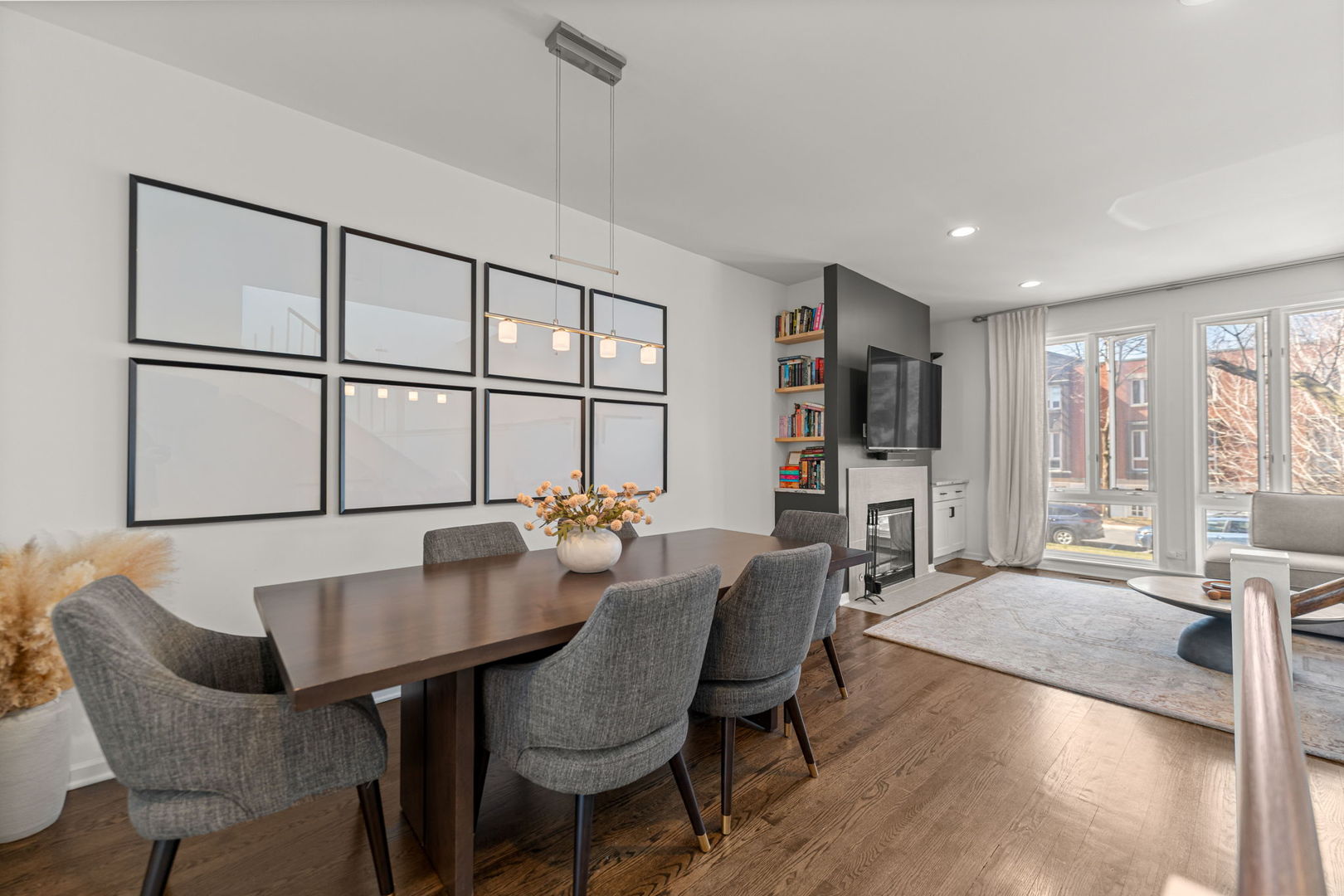 1422 S State St Chicago, IL 60605