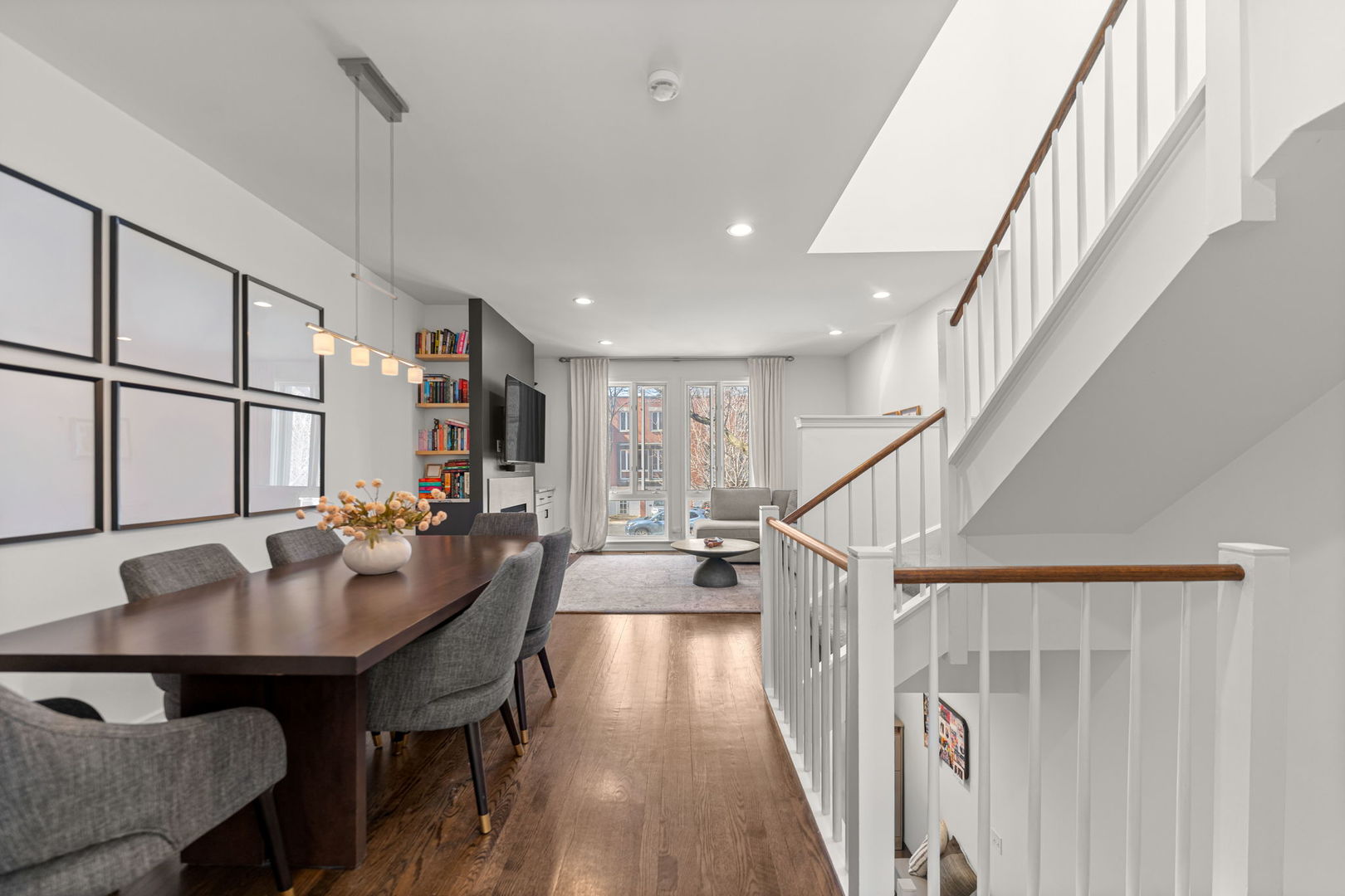 1422 S State St Chicago, IL 60605