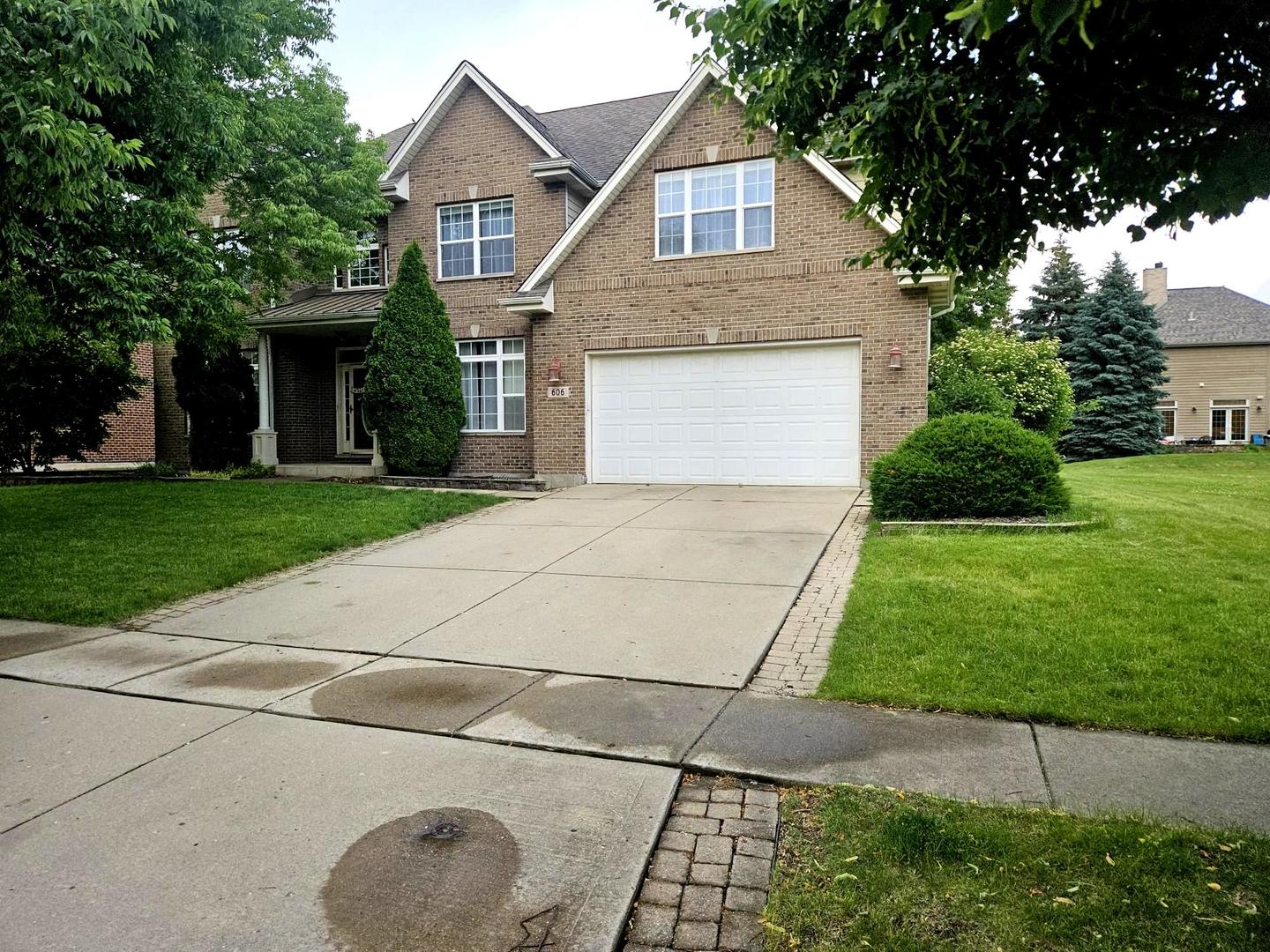606 Reserve Ln