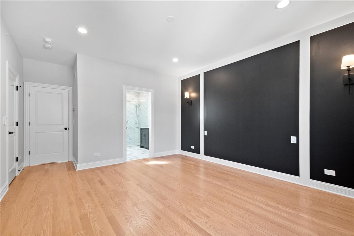 2012 Maple Ave Evanston, IL 60201