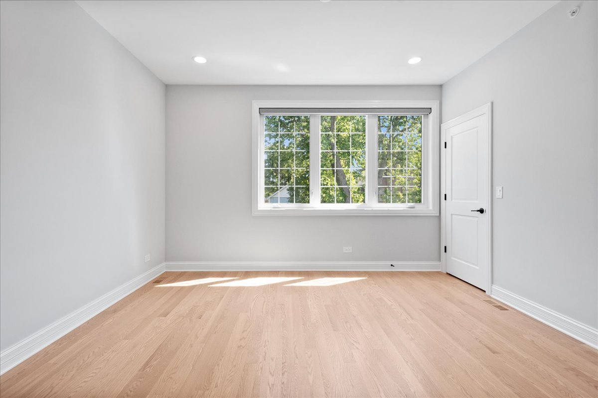 2012 Maple Ave Evanston, IL 60201