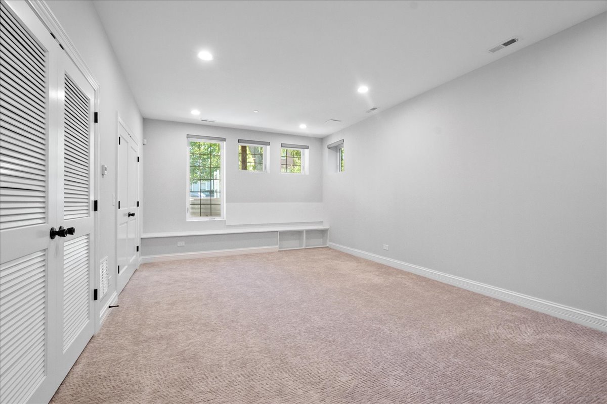 2012 Maple Ave Evanston, IL 60201