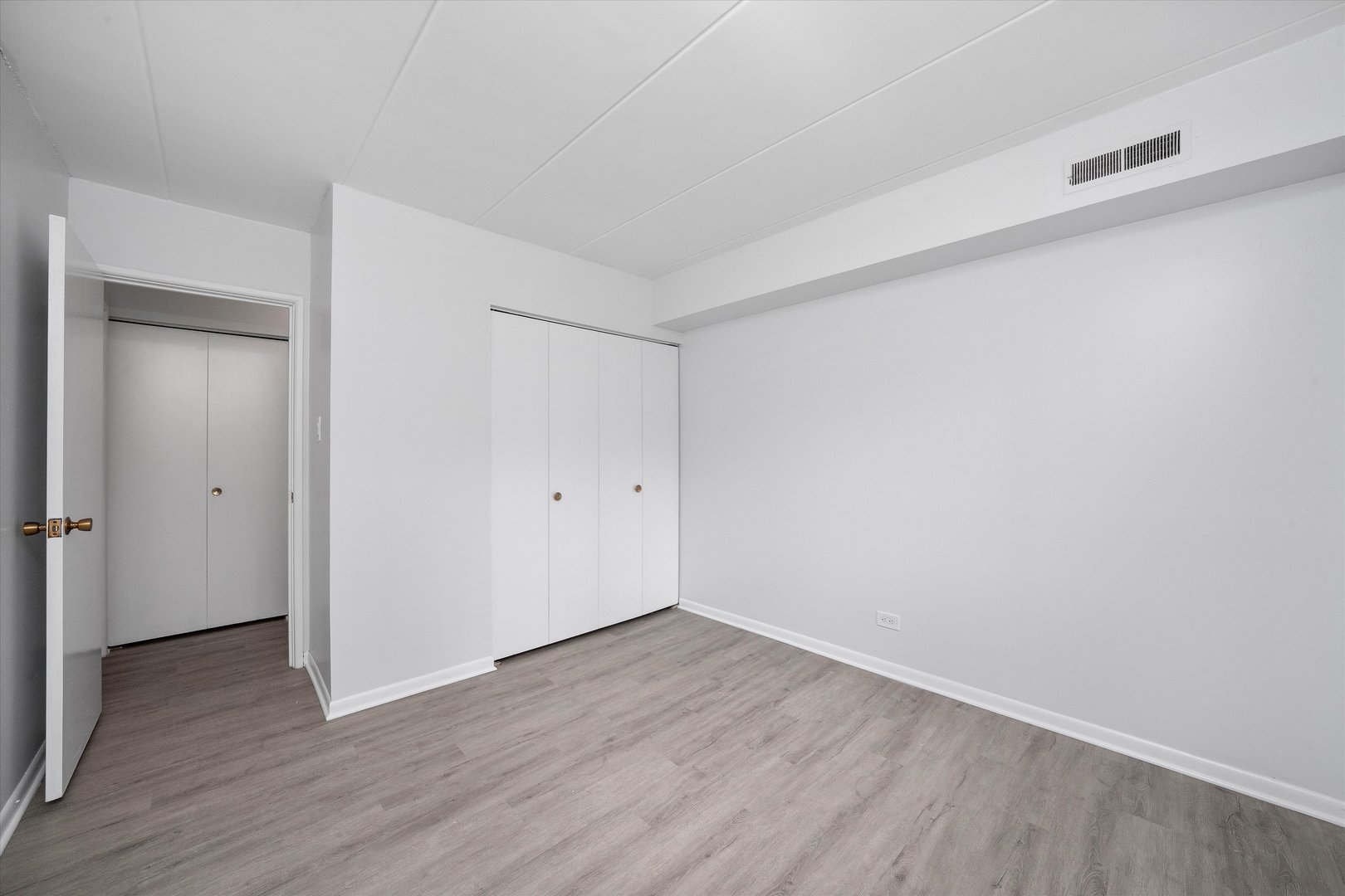 2807 Willow Rd #103 Homewood, IL 60430