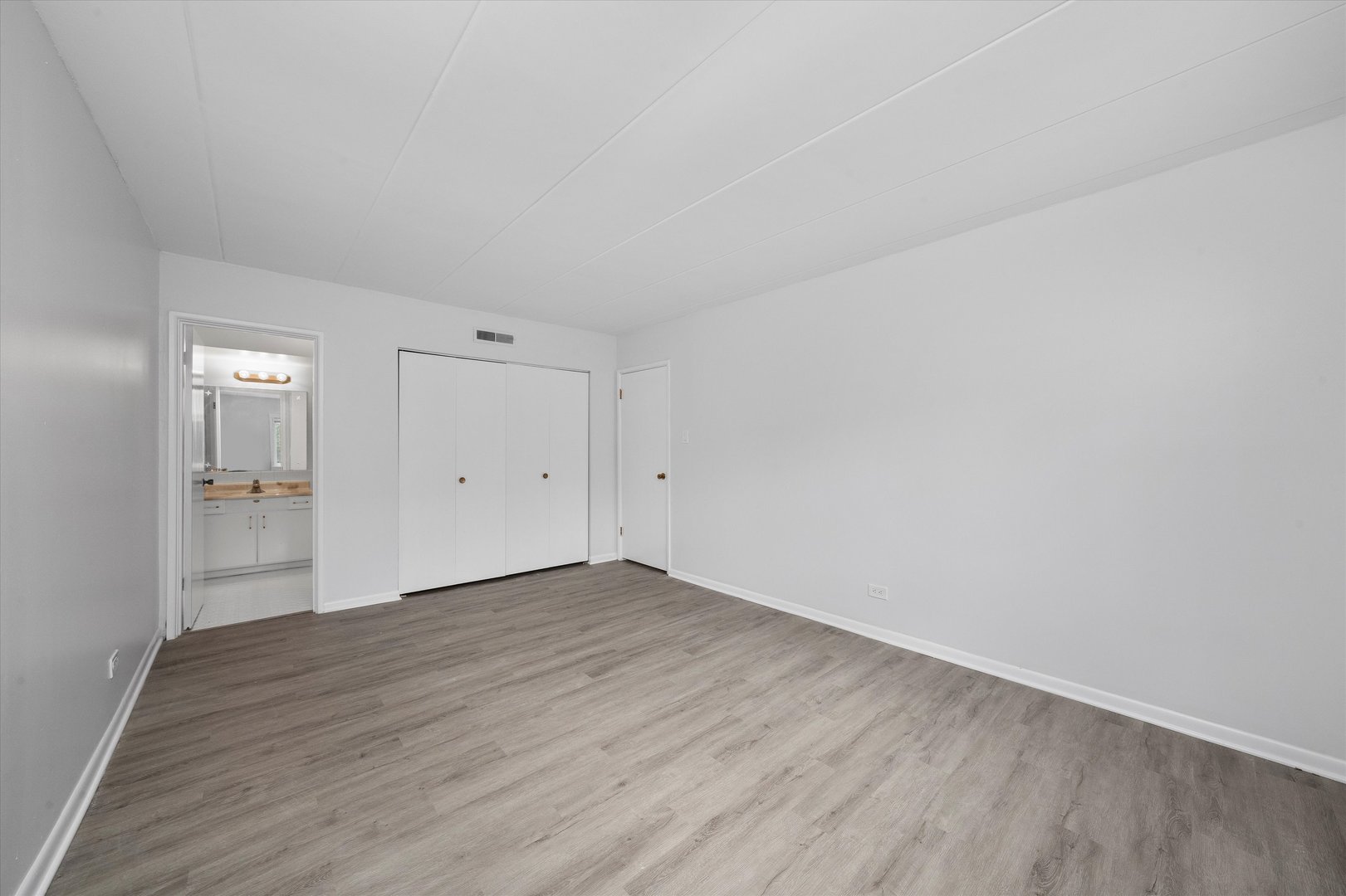 2807 Willow Rd #103 Homewood, IL 60430