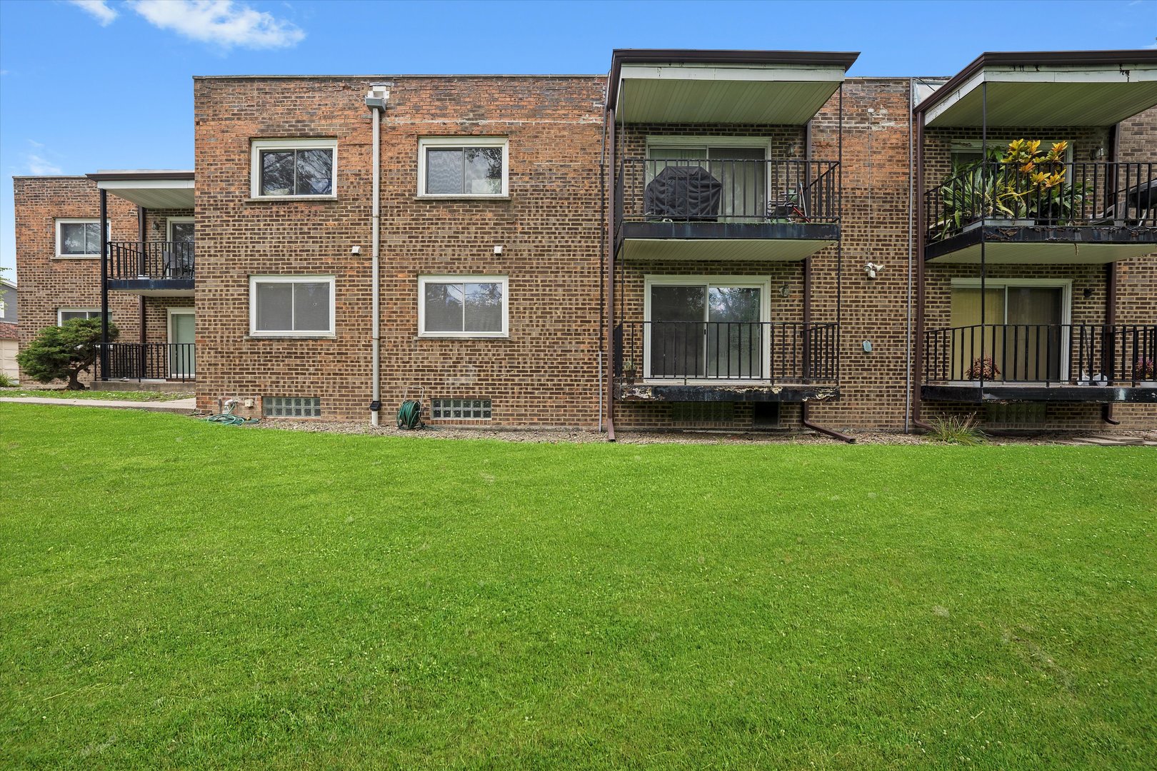 2807 Willow Rd #103 Homewood, IL 60430