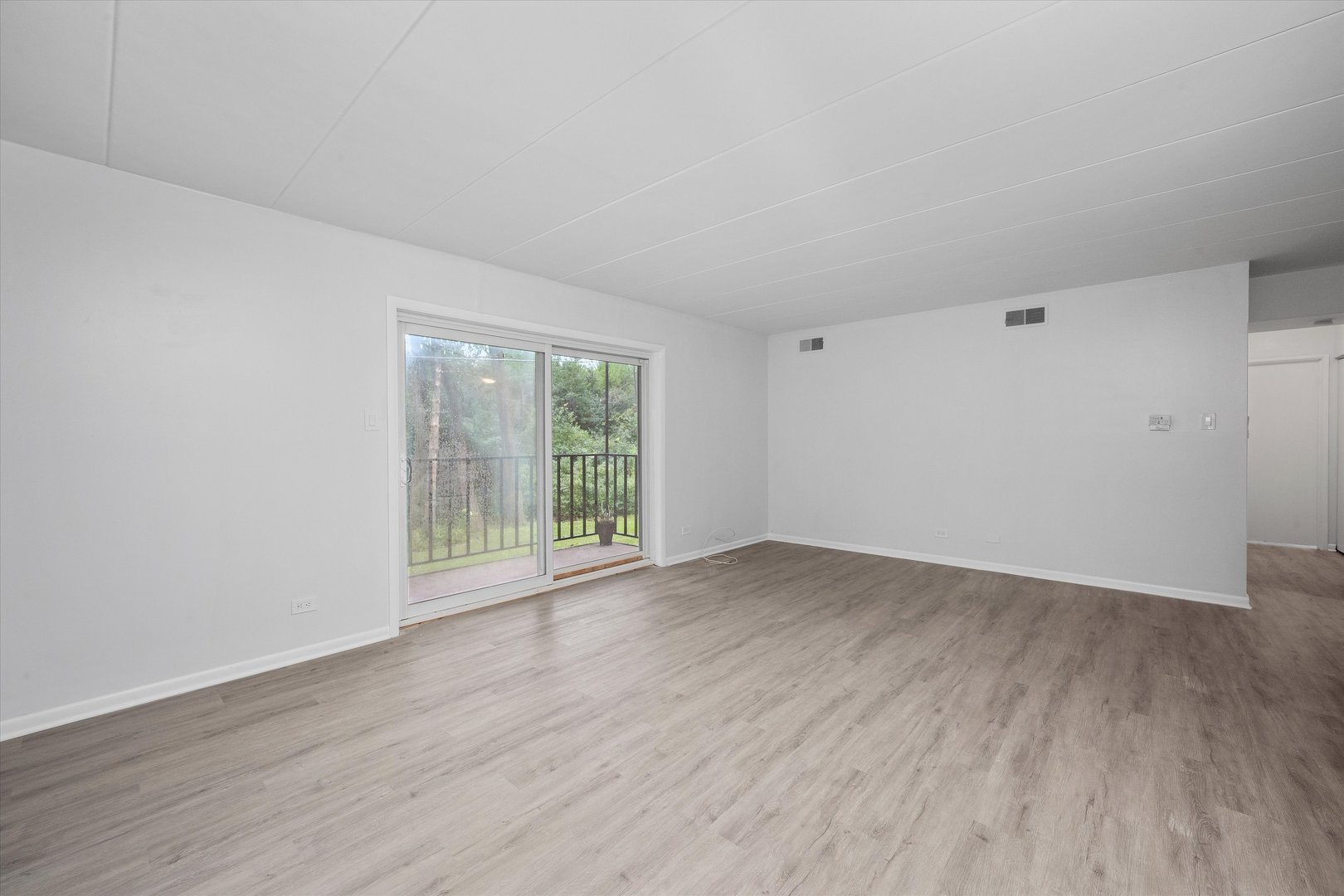 2807 Willow Rd #103 Homewood, IL 60430