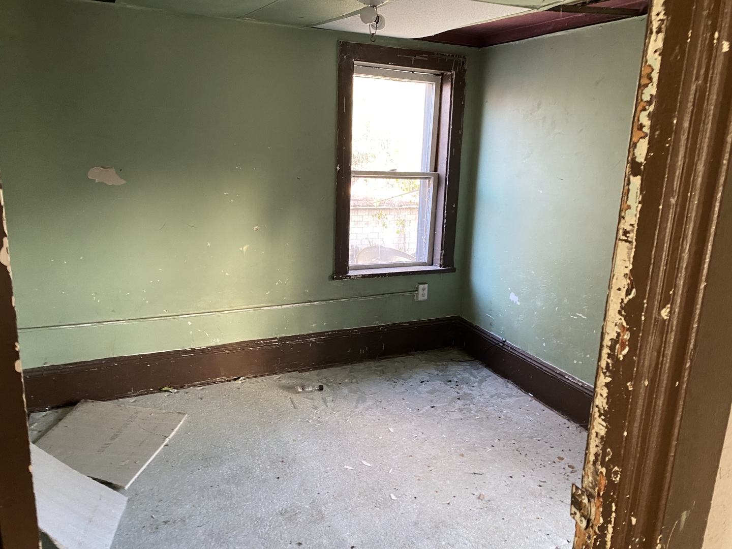 462 S Ottawa St Joliet, IL 60436