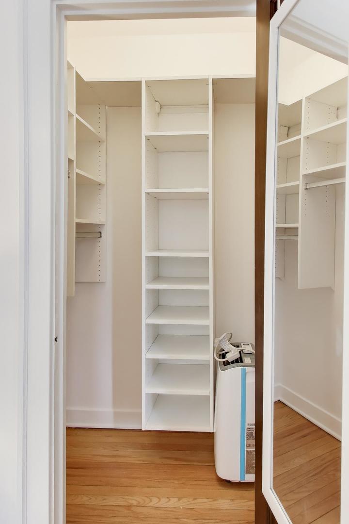 1929 Sherman Ave #2W Evanston, IL 60201