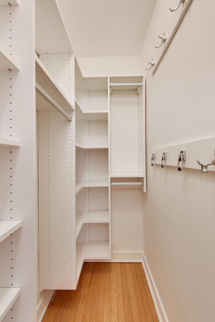 1929 Sherman Ave #2W Evanston, IL 60201