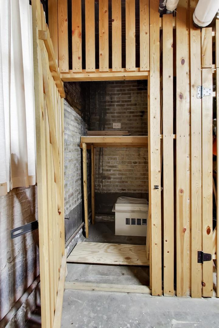 1929 Sherman Ave #2W Evanston, IL 60201