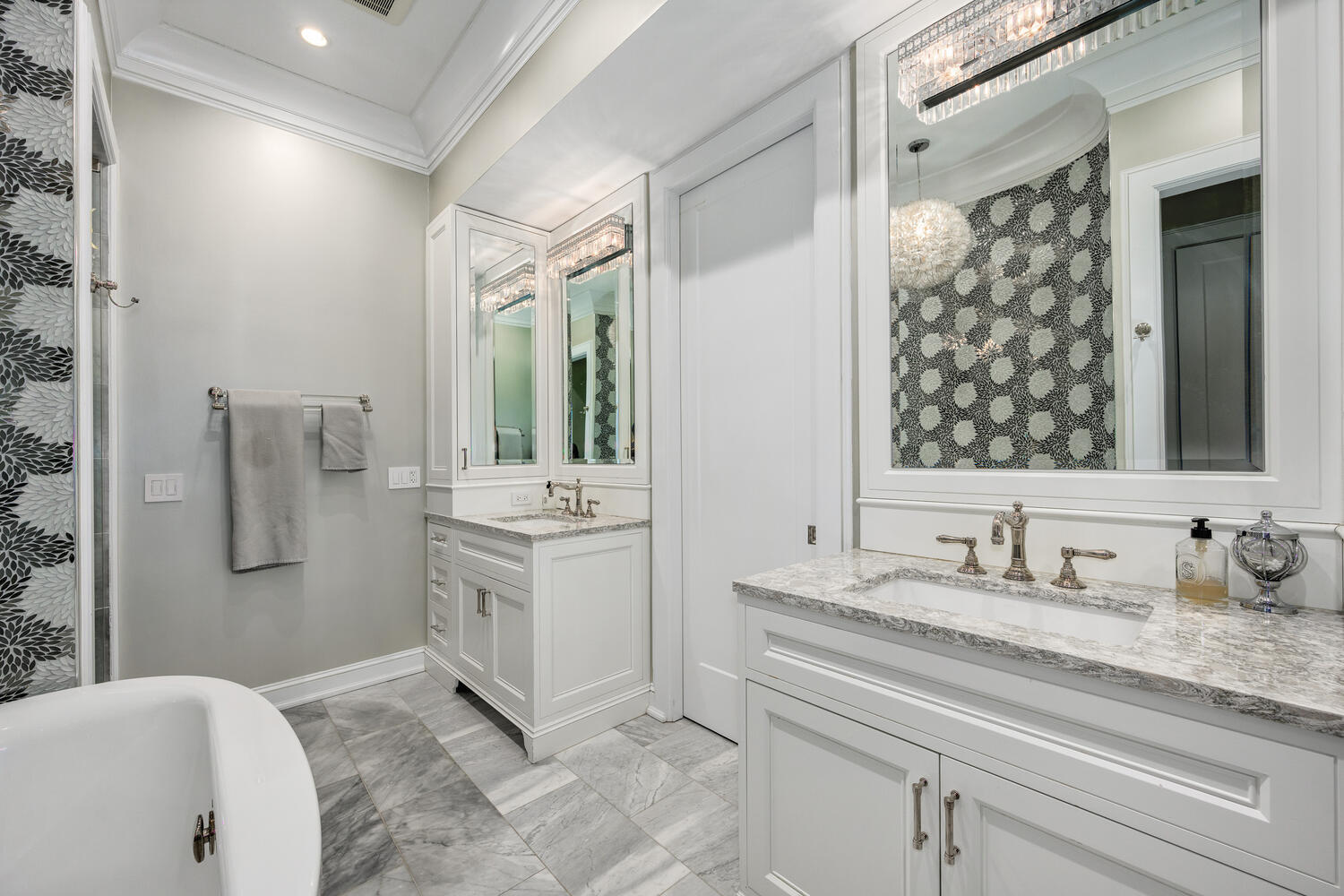 458 W Deming Pl Chicago, IL 60614